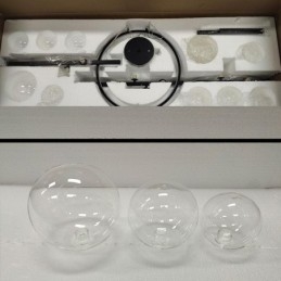 Candelabru modern din metal cu bule de sticlă transparentă