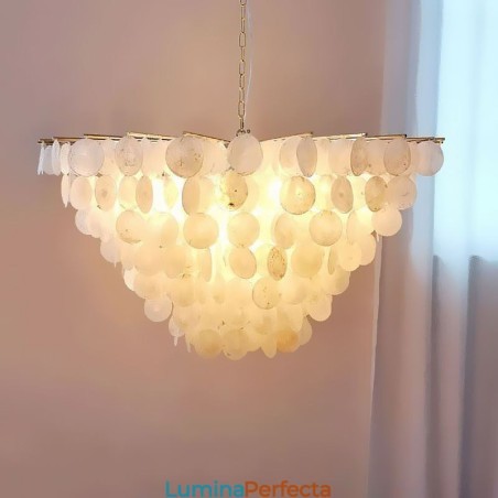 Candelabru din coajă naturală, rotund, stratificat, suspendat pentru mese Candelabru din coajă naturală, rotund, stratificat, suspendat pentru mese