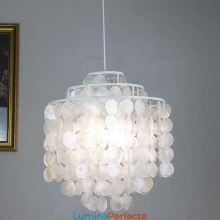 Lampă de suspendare clasică modernă Lampă cu abajur din carcasa albă Lampă de suspendare clasică modernă Lampă cu abajur din carcasa albă