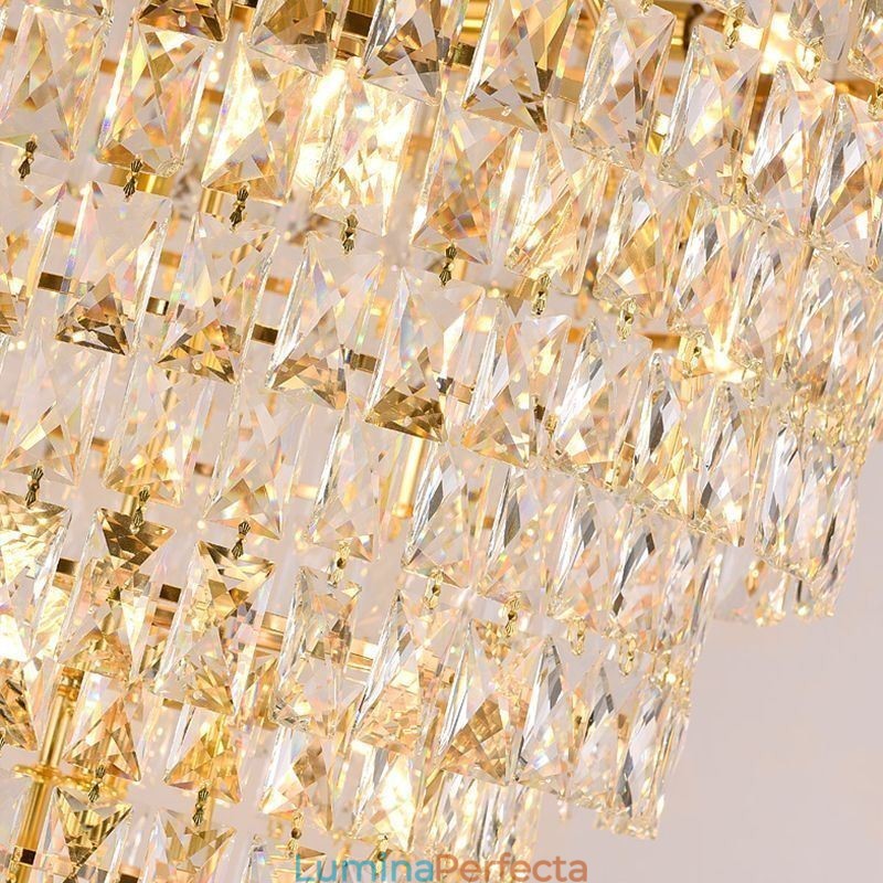 Lampă suspendată conică din cristal european