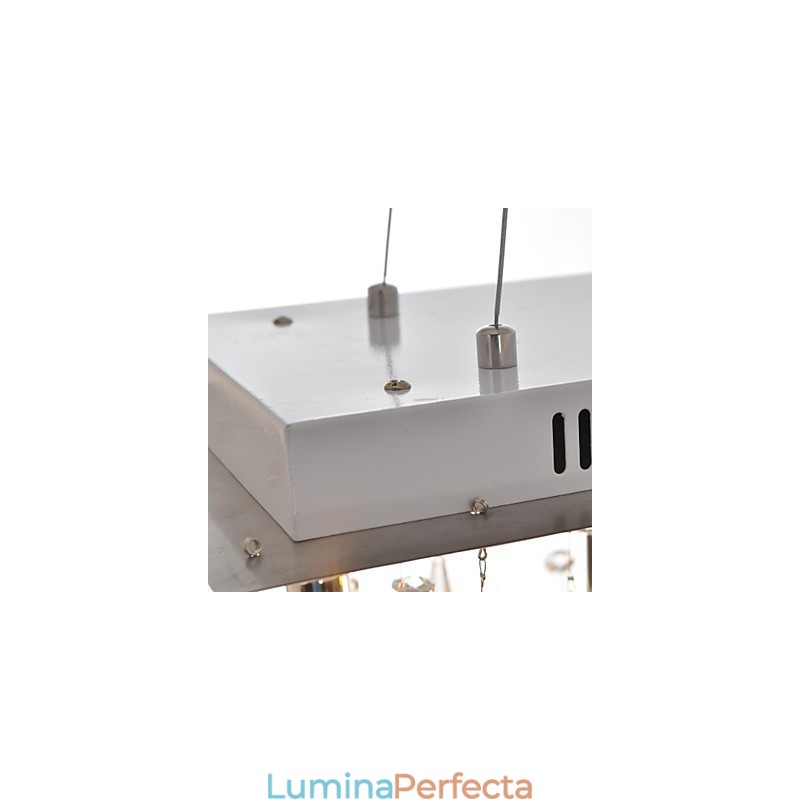 Candelabru tradițional din metal cromat din cristal