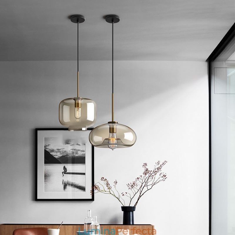 Lampă suspendată din sticlă Lumină decorativă din sticlă de culoare cognac minimalistă