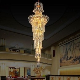 Candelabru de cristal cu pandantiv lung european