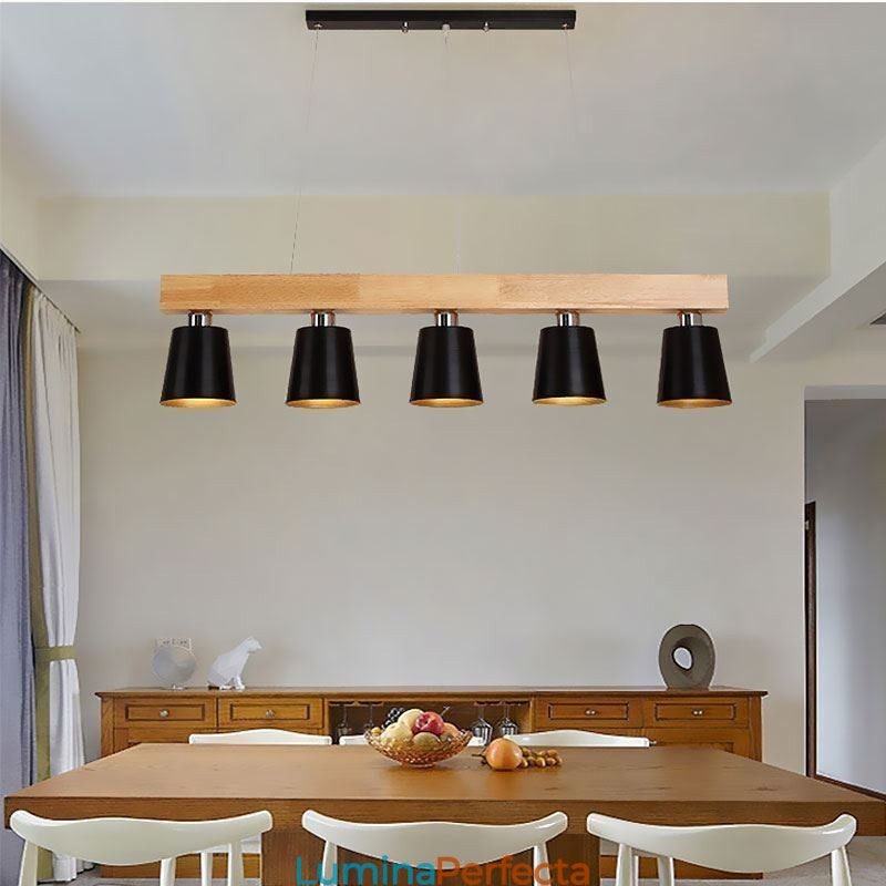 Candelabru Nordic din Lemn Cafenea Unică Dreptă
