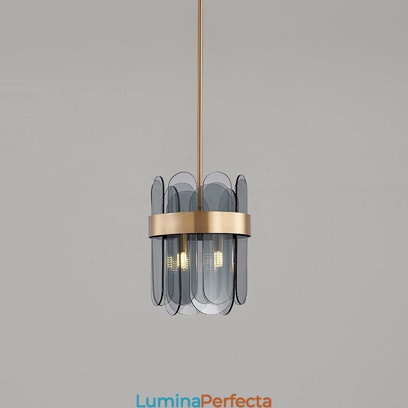 Iluminat suspendat din sticlă modern