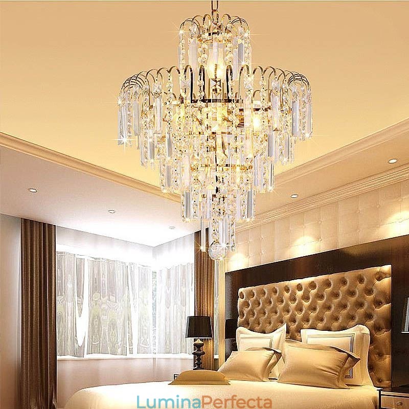 Candelabru conic modern, elegant, de cristal