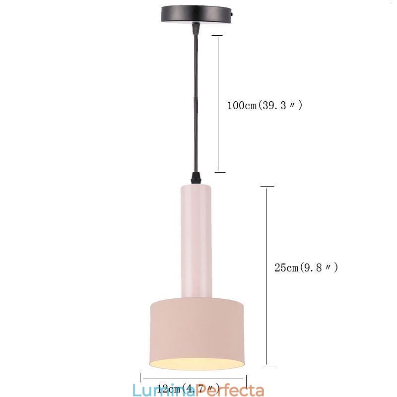 Lampă suspendată modernă, simplă, în formă de cilindru. Lampă de iluminat din aluminiu