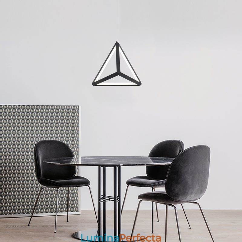 Lumină suspendată postmodernă Lumină triunghi geometrică Iluminare creativă a lămpii