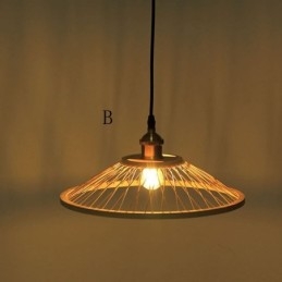 Lampă suspendată din bambus, țesută manual