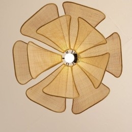 Plafoniera din ratan țesut manual în stil Wabi Sabi cu petale