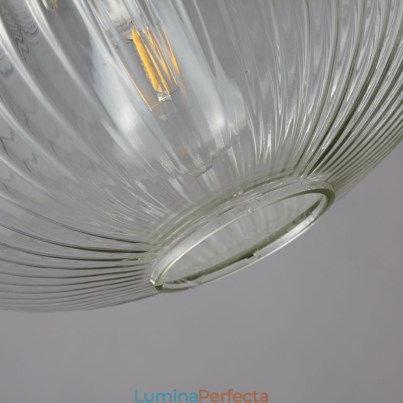 Lampă cu pandantiv modernă cu o lumină din sticlă