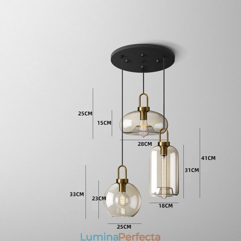 Lampă suspendată cu 3 lumini și abajur din sticlă