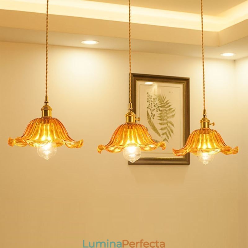 Lampă cu suspendare din sticlă cu nervuri, de epocă, cu abajur de flori, cu lumină de comutare