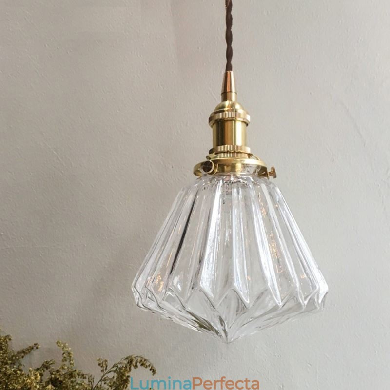 Lampă suspendată din sticlă cu nervuri transparente