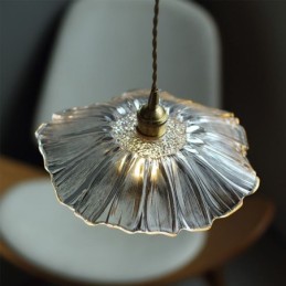 Lampă suspendată din sticlă transparentă cu frunze de lotus
