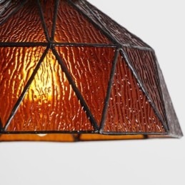 Lampă suspendată cu vitralii geometrice