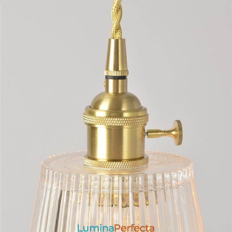 Abajur conic de suspendare din sticlă cu nervuri din alamă, cu întrerupător rotativ