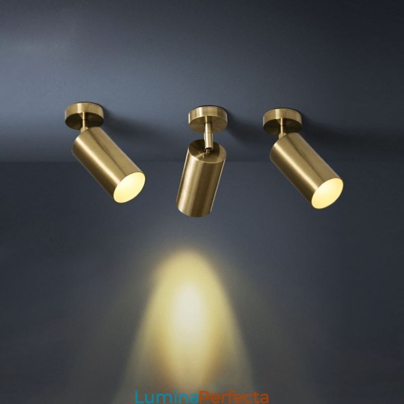 Lumină modernă, simplă, din aluminiu