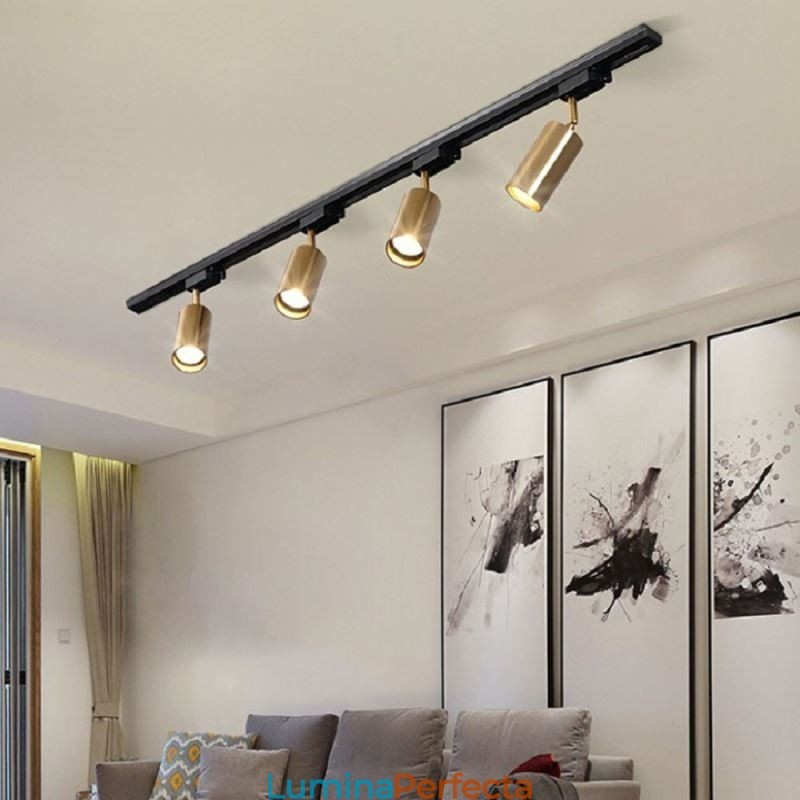 Lumină modernă, simplă, din aluminiu