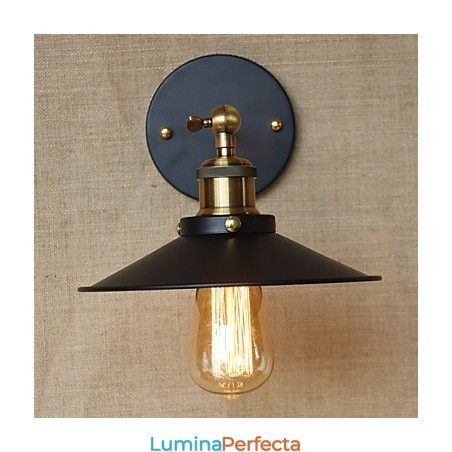 Vilă în stil industrial retro minimalist minimalist în fața culoarului bisericii umbrelă rochie neagră perete decorat Vilă în stil industrial retro minimalist minimalist în fața culoarului bisericii umbrelă rochie neagră perete decorat