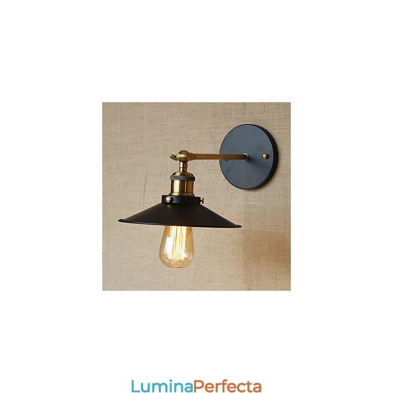 Vilă în stil industrial retro minimalist minimalist în fața culoarului bisericii umbrelă rochie neagră perete decorat