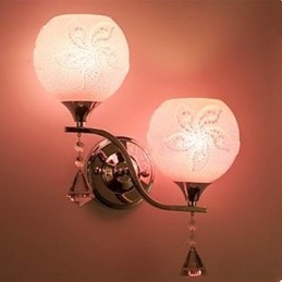 Lampă de perete din cristal