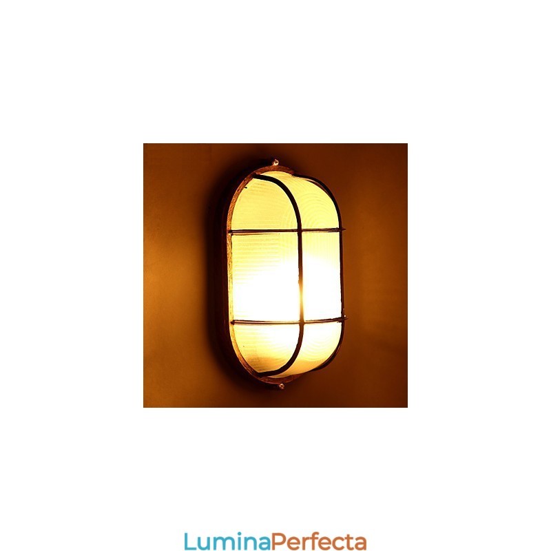 Personalitatea creativă restaurează moduri străvechi Lampile de perete din sticlă