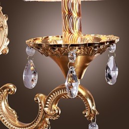 Lumină elegantă de perete din cristal în roz