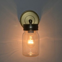 Lampă de perete rustică în formă de sticlă