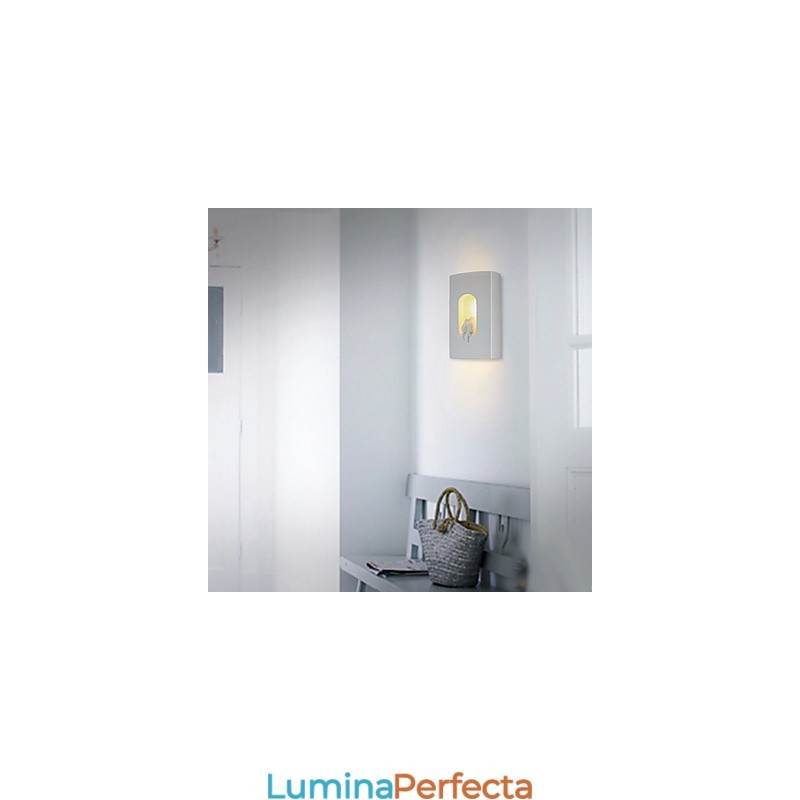 Aplică de perete albă modernă scurtă la modă. Lampă de perete de noptiere