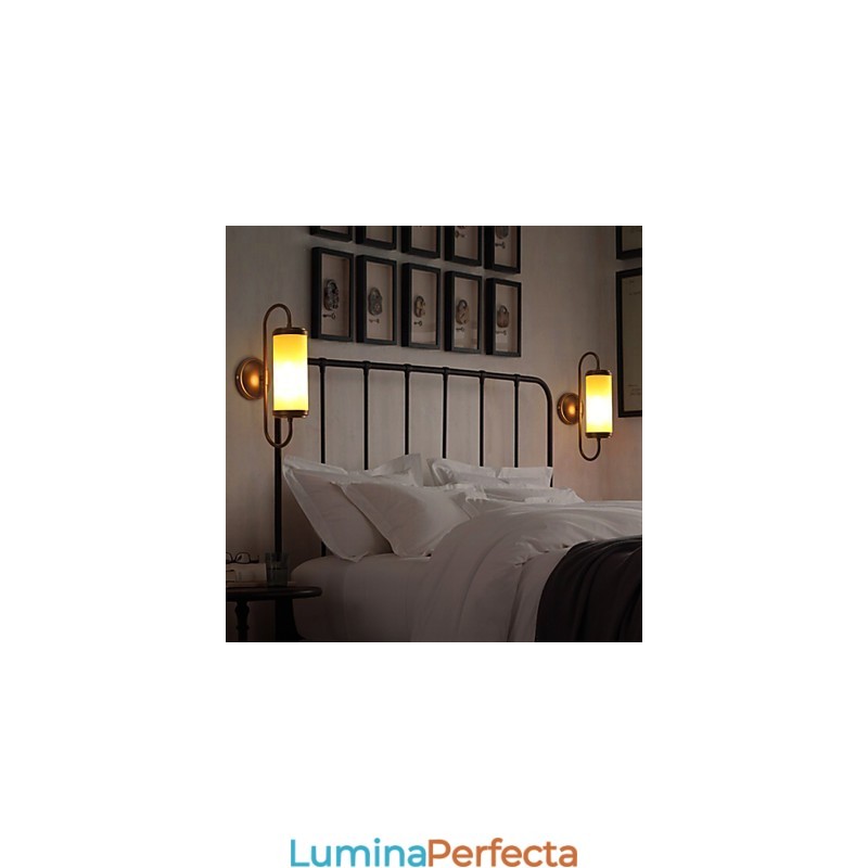 Țară americană contractată și contemporană care restaurează moduri antice Lampă de perete cu sfeșnic