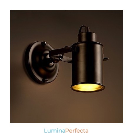 Aplică de perete vintage, industrial, negru, din fier forjat, iluminat de perete pentru coridor. Aplică de perete vintage, industrial, negru, din fier forjat, iluminat de perete pentru coridor.