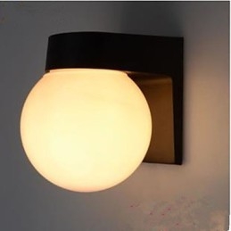 Lampă de perete Shell din acril