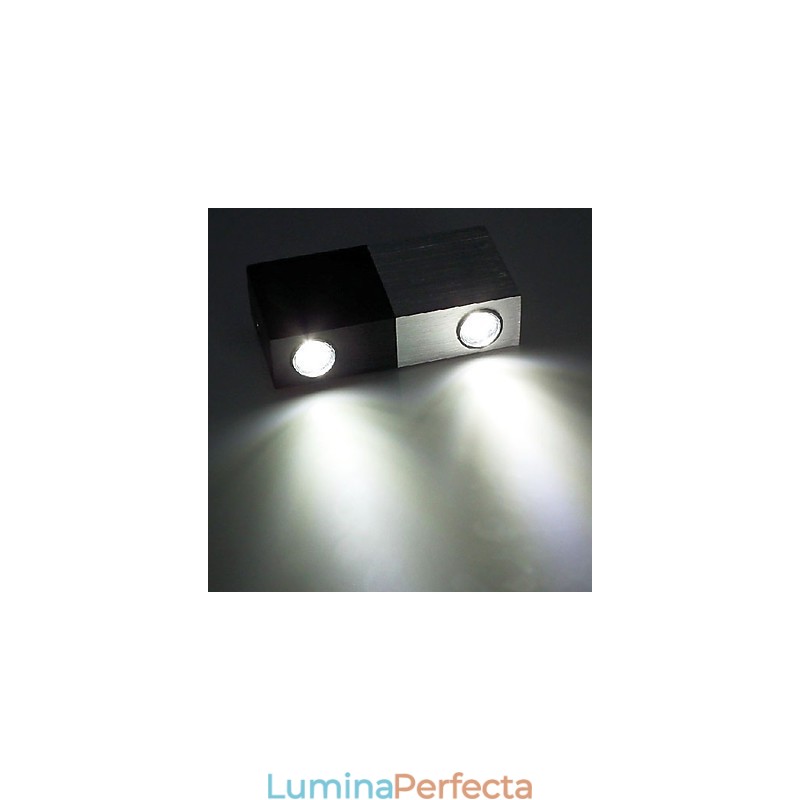 Aplică modernă de perete cu jumătate argintie jumătate negru Design șic Corp cubic 2 s