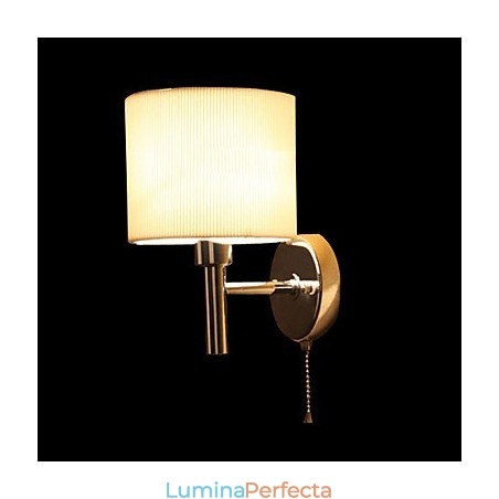 Aplică de perete elegantă din metal și material textil cu 1 lumină în funcție de cilindru alb Aplică de perete elegantă din metal și material textil cu 1 lumină în funcție de cilindru alb