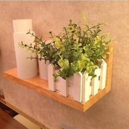 Lampă de perete cu trei lumini și sticlă