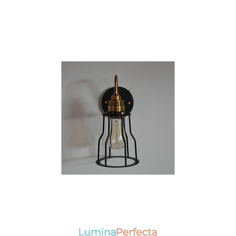 Aplică artistică minimalistă cu abajur din schelet din metal negru