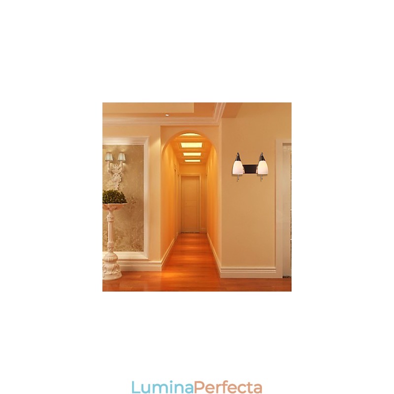 Lampă de perete cu 2 lumini în nuanță albă