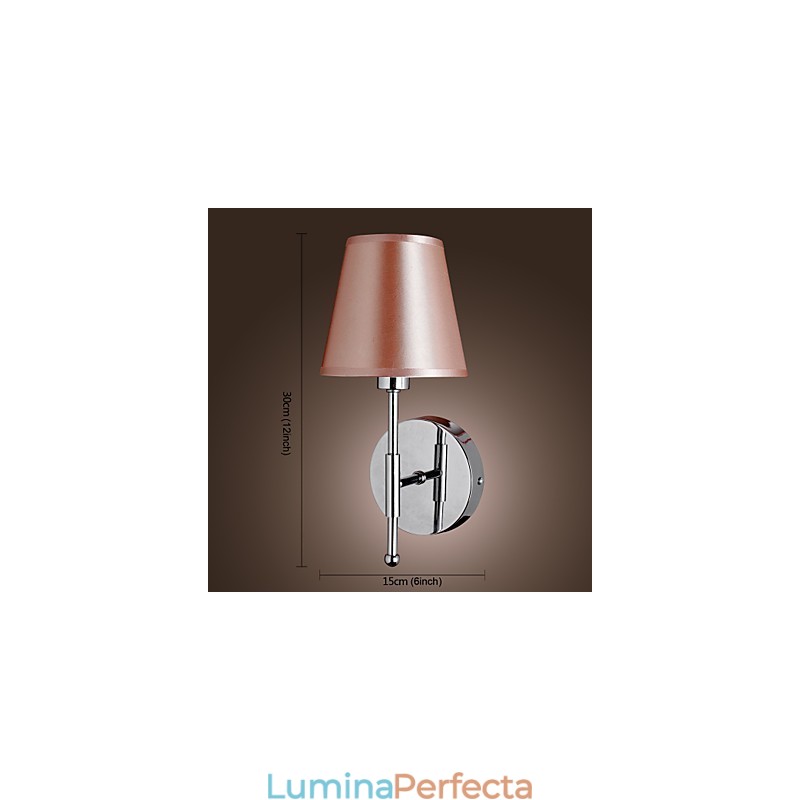 Lampă de perete cu design simplu, în lumină caldă