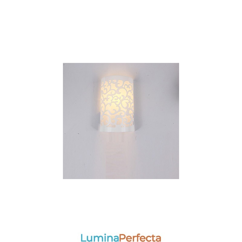 Lumină metalică modernă contemporană cu montare încastrabilă și împrăștiere pe tavan, cu aplice de perete