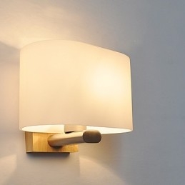 Țară simplă, modernă, caracteristică contemporană pentru protecția ochilor. Lumină ambientală. Aplice de perete