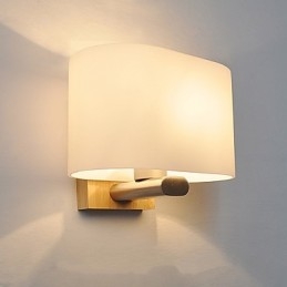 Țară simplă, modernă, caracteristică contemporană pentru protecția ochilor. Lumină ambientală. Aplice de perete