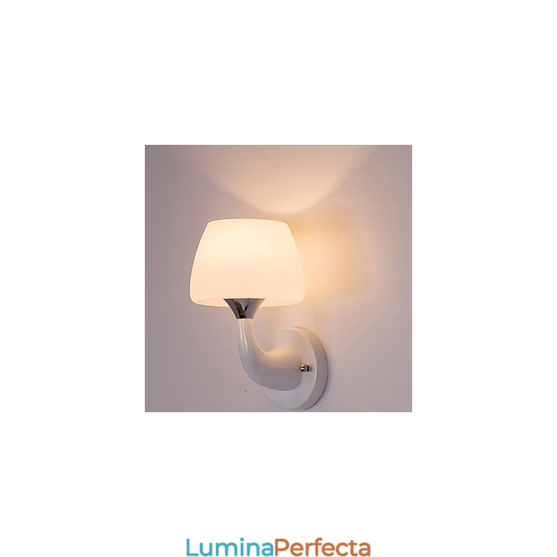 Lumină metalică modernă contemporană cu montare încastrabilă și împrăștiere pe tavan, cu aplice de perete