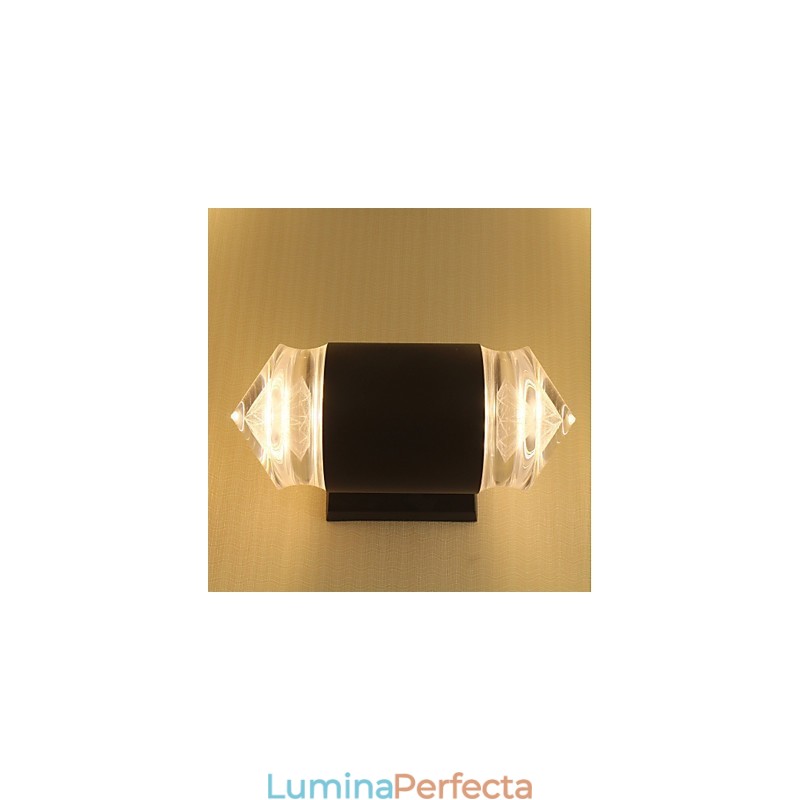 Funcție simplă integrată pentru lumina ambientală Aplice de perete