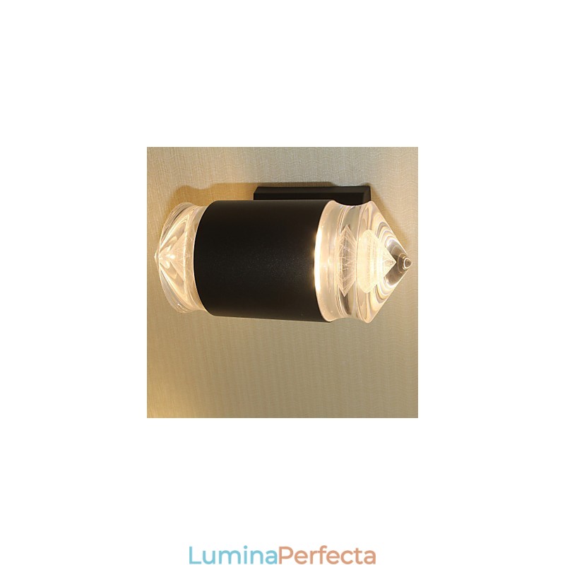 Funcție simplă integrată pentru lumina ambientală Aplice de perete