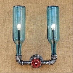 Întrerupător de vânt industrial retro, sticlă de apă, lampă de perete albastru