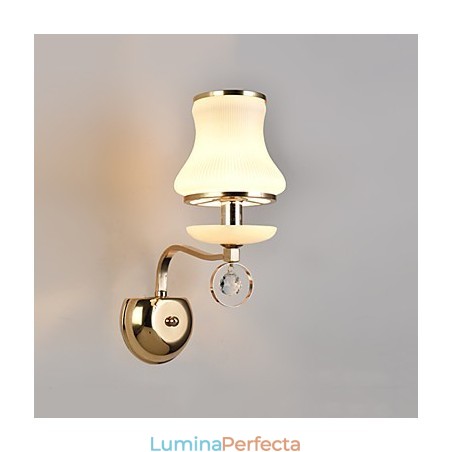 Caracteristică modernă și contemporană galvanizată pentru lumina ambientală de cristal Aplice de perete Caracteristică modernă și contemporană galvanizată pentru lumina ambientală de cristal Aplice de perete
