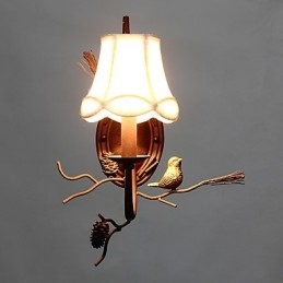 Lampă de perete din metal vintage nord-american cu pasăre din rășină și lampă de perete cu con de pin potrivită pentru lumina de perete din sufragerie