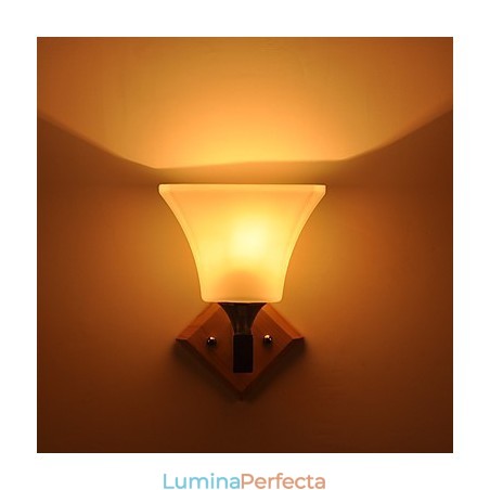 Caracteristică modernă și contemporană de pictură rurală pentru aplice de perete cu lumină în sus Caracteristică modernă și contemporană de pictură rurală pentru aplice de perete cu lumină în sus