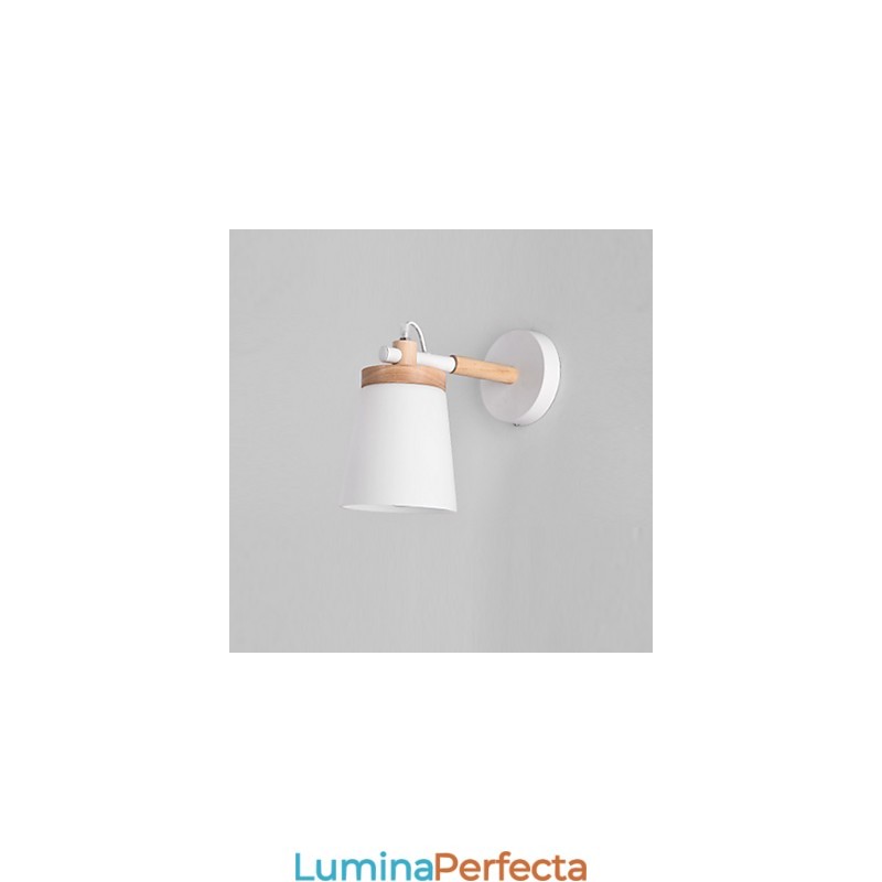 Abajur din sticlă și bază metalică sunt dotate cu aplice de perete cu lumină ambientală